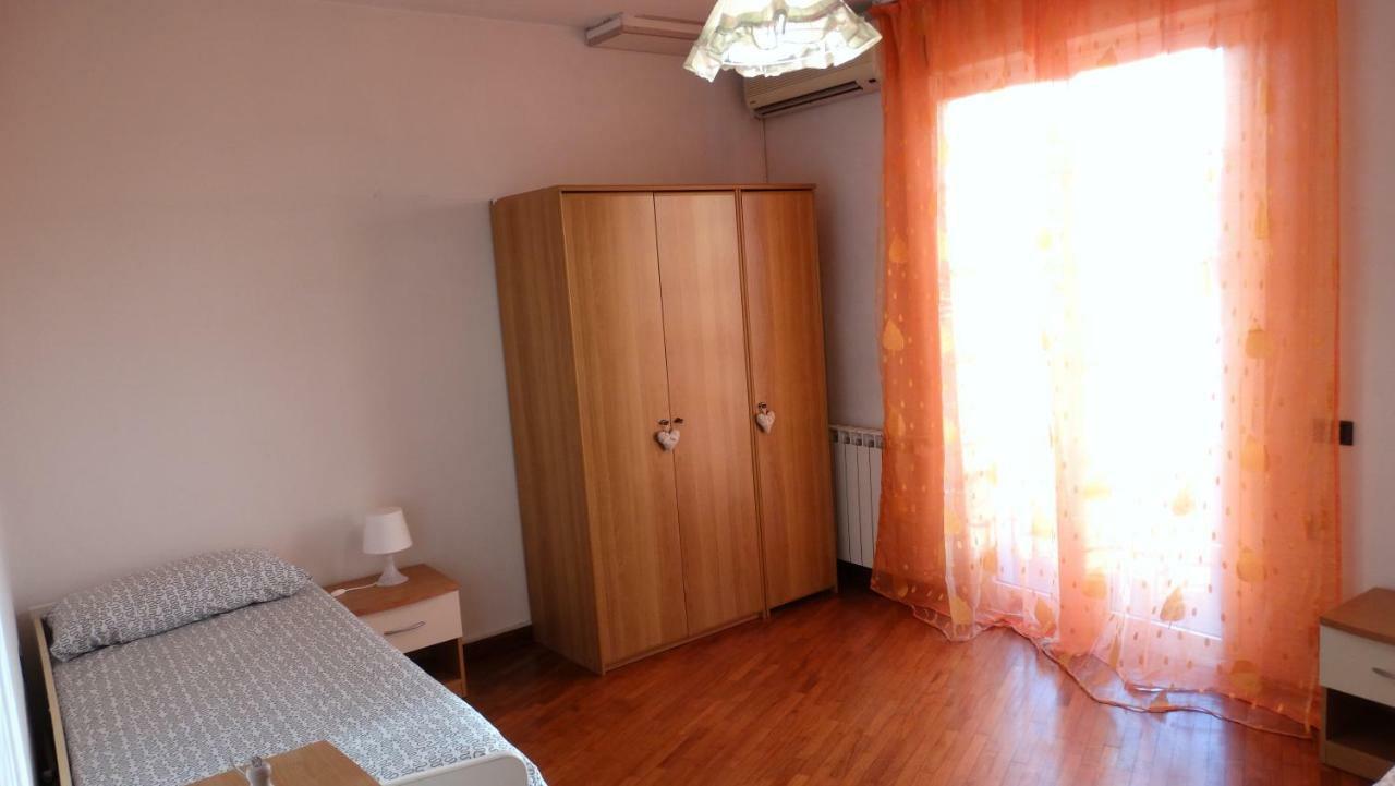 הוילה סרזאנה Supercasona Pratica מראה חיצוני תמונה
